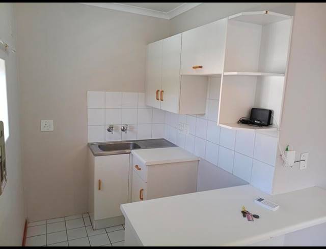 2 BEDROOM PROPERTY TO RENT IN PINELANDS
